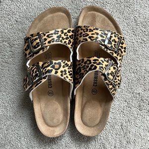 Cushionaire leopard double buckle sandals 8.5 animal print Laine cork